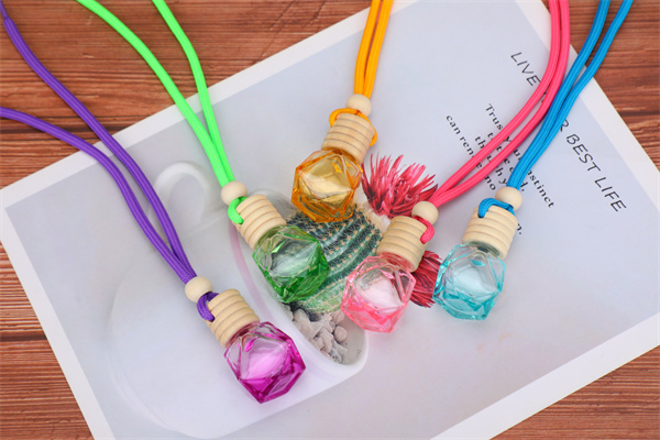 小容量香薰瓶批發(fā)